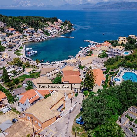 Porto Kassiopi Apartments エクステリア 写真
