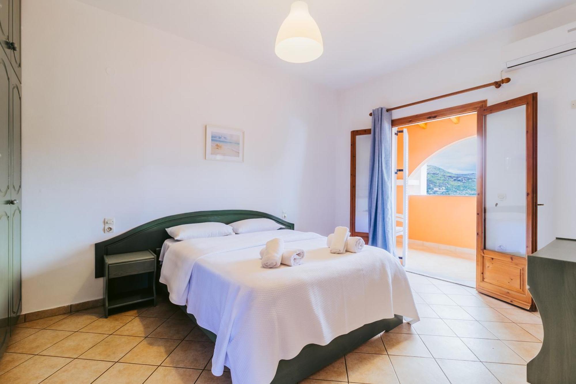 Porto Kassiopi Apartments エクステリア 写真