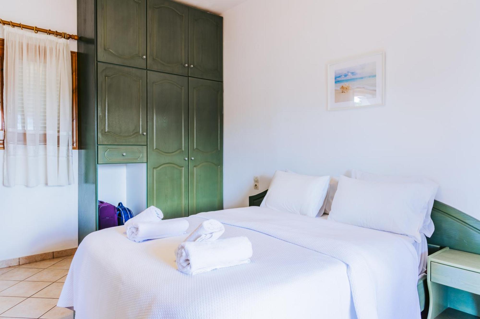 Porto Kassiopi Apartments エクステリア 写真