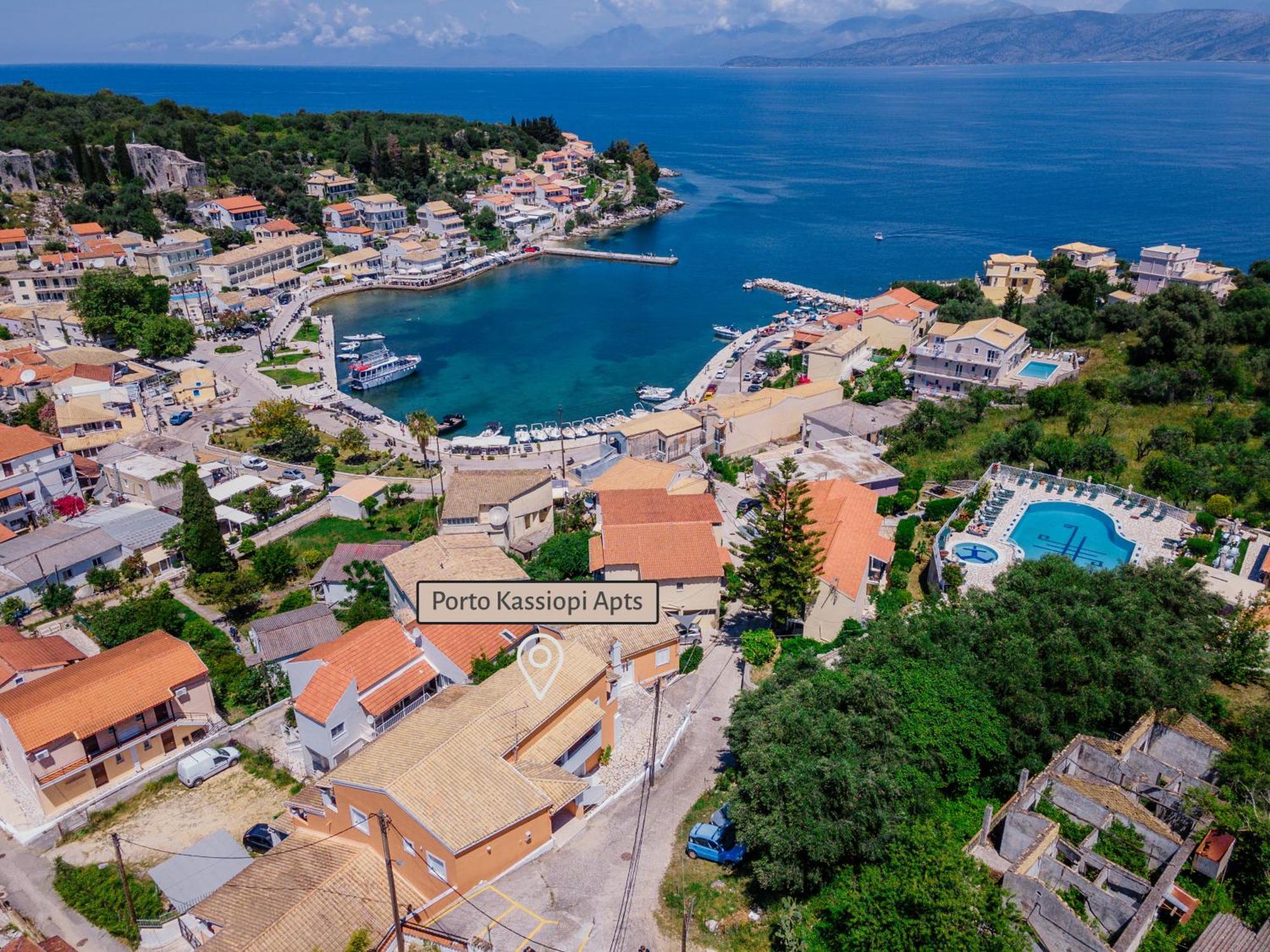 Porto Kassiopi Apartments エクステリア 写真